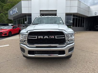 Used 2024 RAM 2500 Tradesman w/ Chrome Appearance Group
