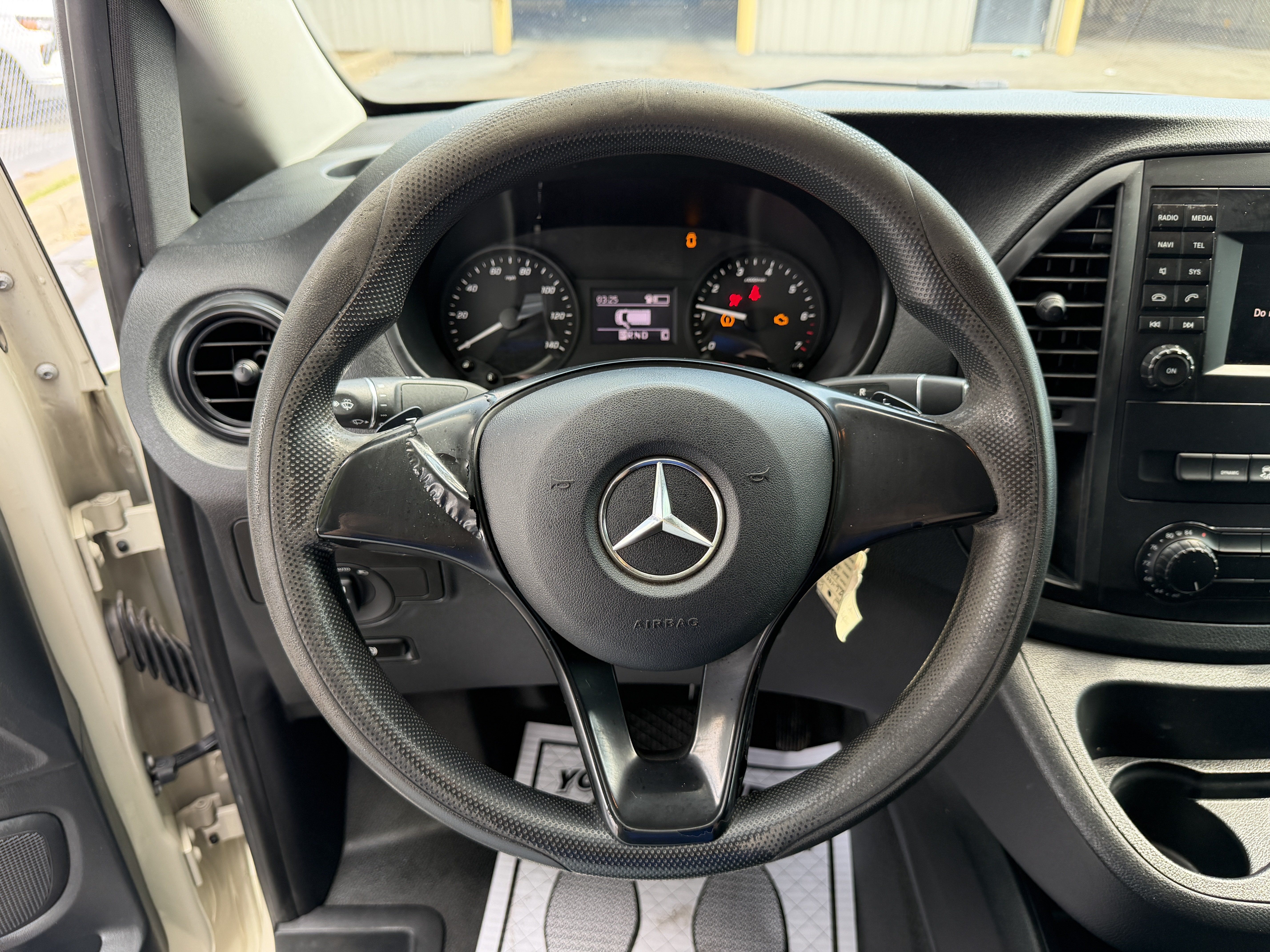 Used 2020 Mercedes-Benz Metris image 14