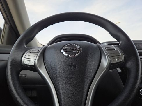 Used 2016 Nissan Rogue SV AWD/4WD image 23