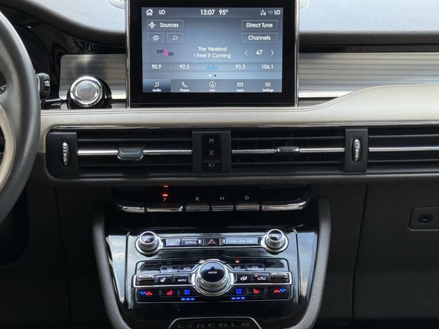 Used 2022 Lincoln Corsair AWD w/ Premium Package image 15