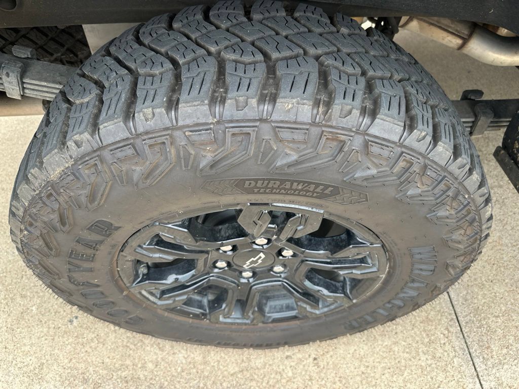 Used 2026 Chevrolet Silverado 1500 ZR2 AWD/4WD image 21