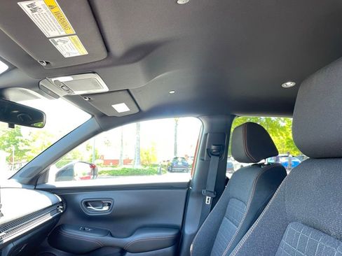 Certified 2025 Honda HR-V Sport image 28