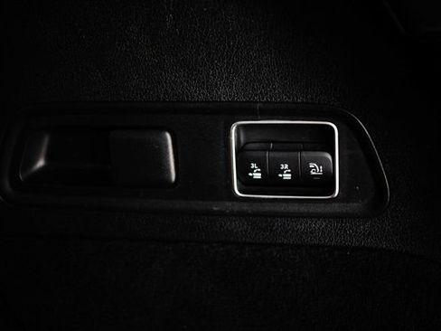Used 2024 Mercedes-Benz GLS 450 4MATIC image 25