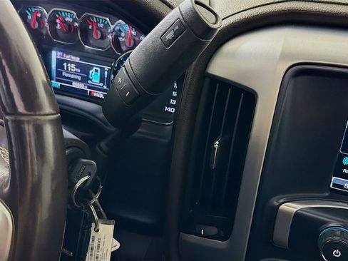 Used 2018 GMC Sierra 1500 SLT image 21