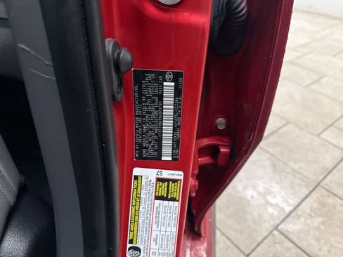 Used 2022 Toyota Camry SE image 38