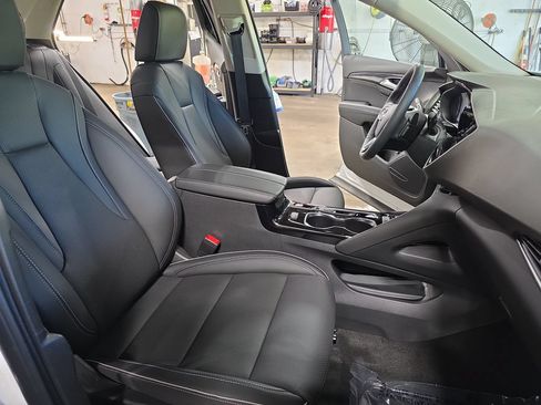 Used 2023 Buick Envision Essence AWD/4WD image 10