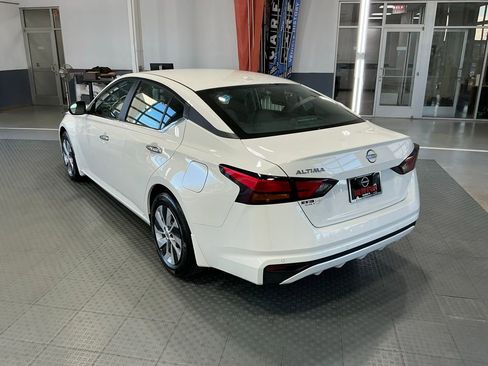 Used 2025 Nissan Altima 2.5 S image 34