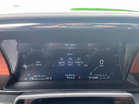 Used 2024 Lincoln Navigator Premiere AWD/4WD image 18