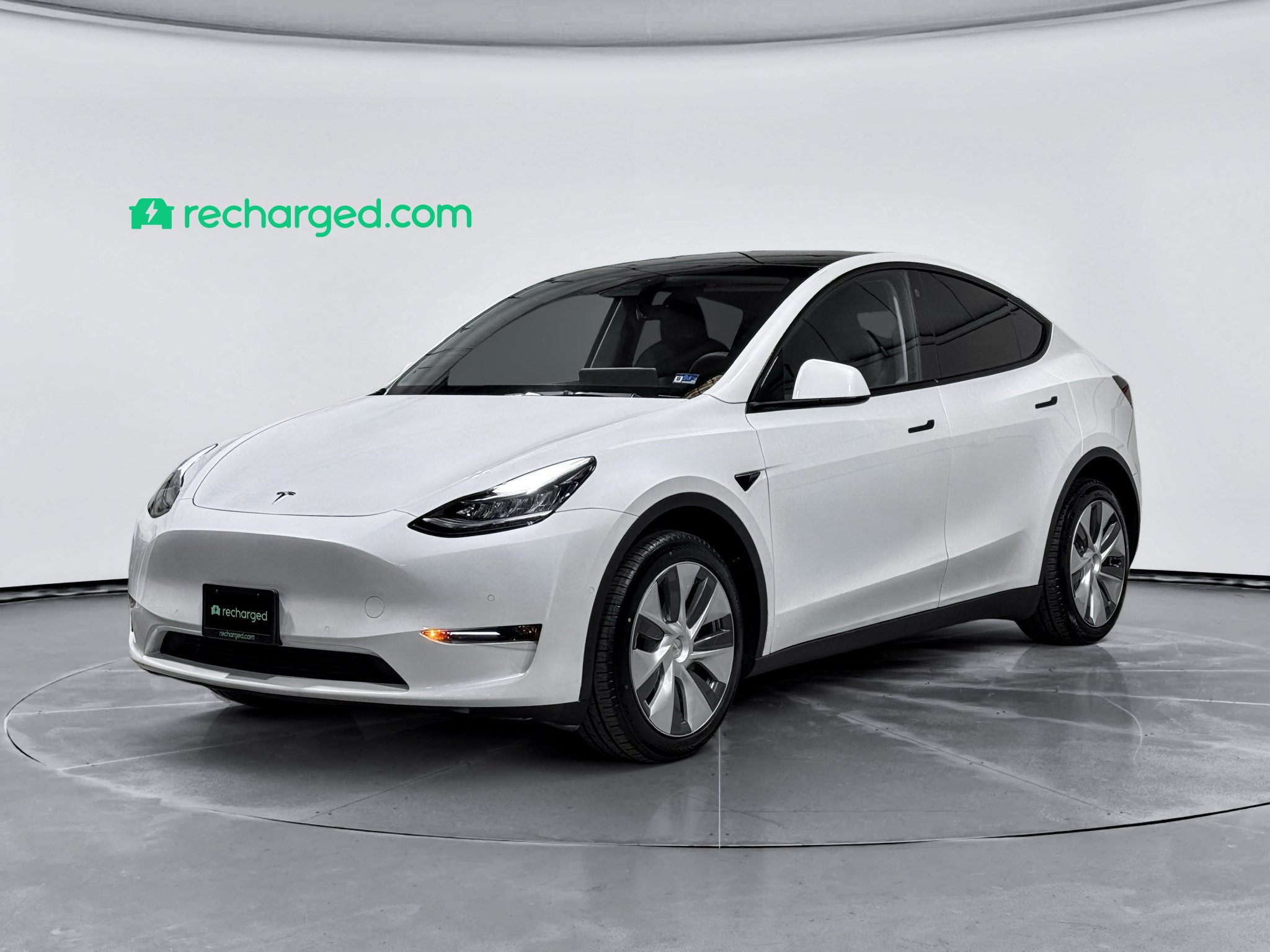 Used 2022 Tesla Model Y Long Range AWD/4WD image 1