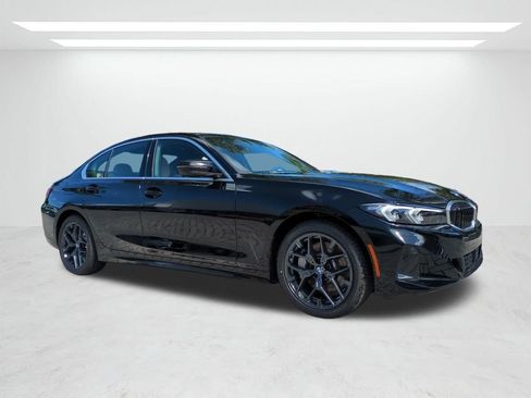 New 2026 BMW 330i Sedan RWD image 2