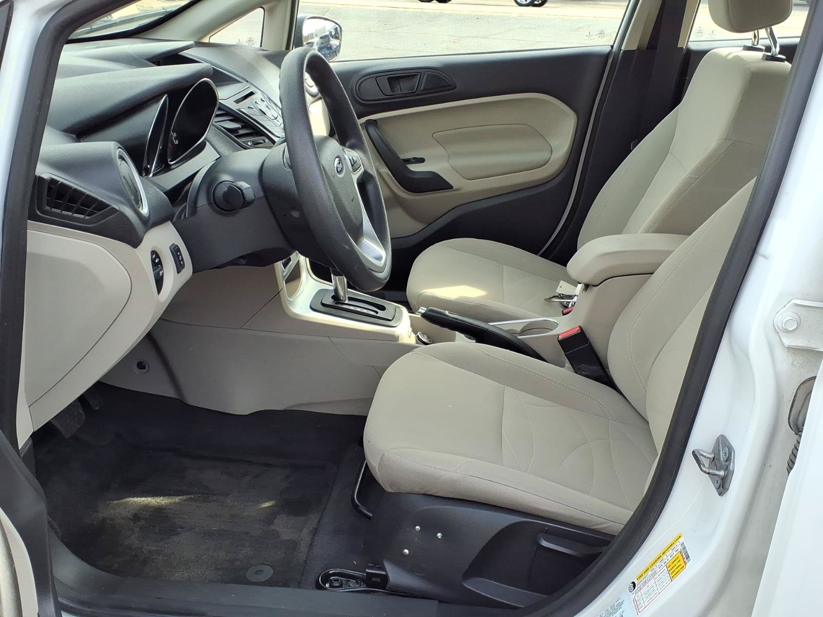 Used 2018 Ford Fiesta SE FWD image 5