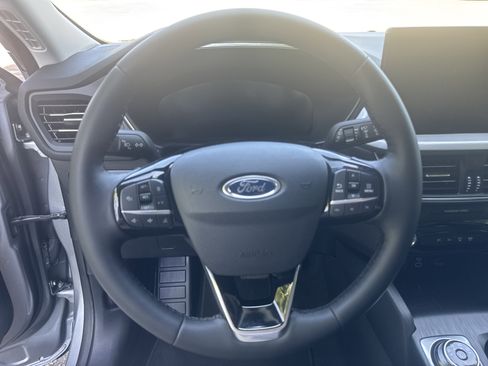 Used 2023 Ford Escape Platinum image 13