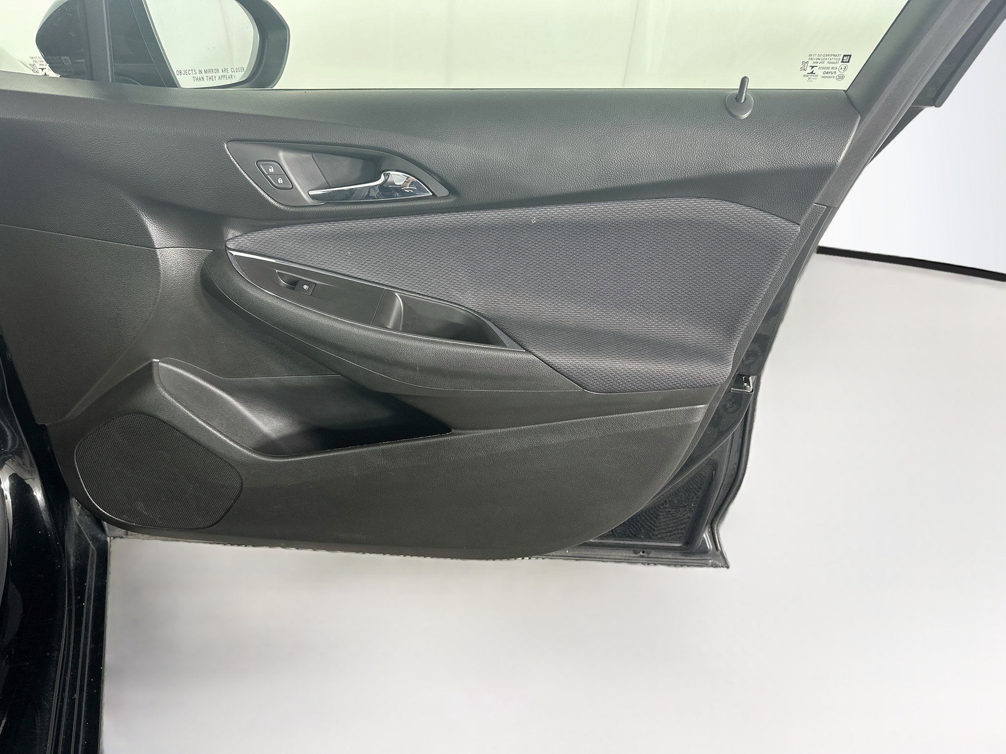 Used 2018 Chevrolet Cruze LT w/ Convenience Package FWD image 30