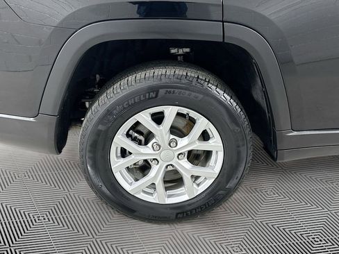 Certified 2023 Jeep Grand Cherokee L Limited image 27