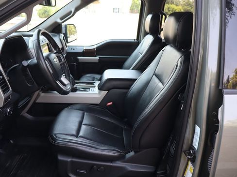 Used 2019 Ford F150 Lariat w/ Equipment Group 502A Luxury AWD/4WD image 19