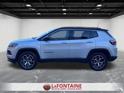 Used 2025 Jeep Compass Limited image 2