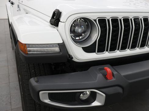 Used 2024 Jeep Wrangler Unlimited Sahara w/ Technology Group AWD/4WD image 21