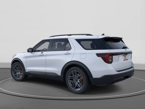 New 2026 Ford Explorer ST-Line w/ ST-Line Street Pack image 4