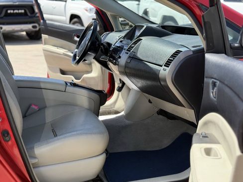 Used 2007 Toyota Prius Touring FWD image 5