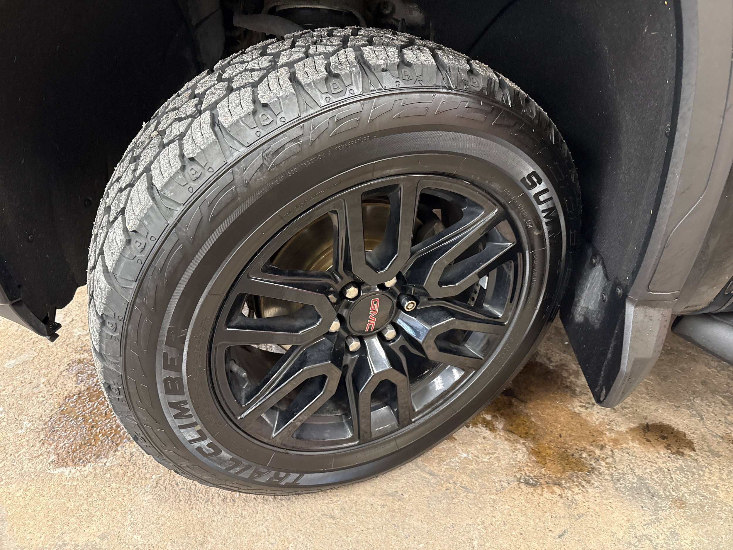 Used 2020 GMC Sierra 1500 Elevation w/ Elevation Value Package AWD/4WD image 4