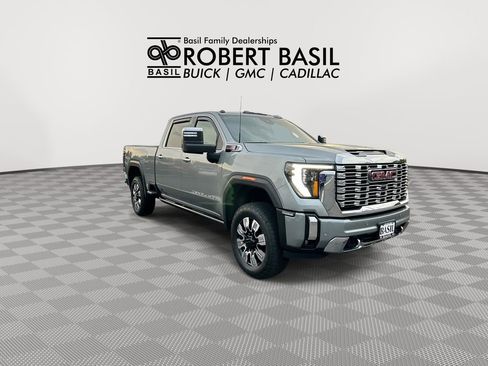 Used 2024 GMC Sierra 2500 Denali w/ Denali Reserve Package AWD/4WD image 2