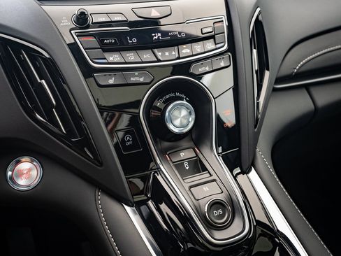 Certified 2025 Acura RDX SH-AWD image 32