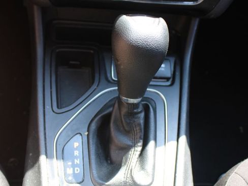 Used 2019 Jeep Cherokee Latitude w/ Popular Appearance Group image 22