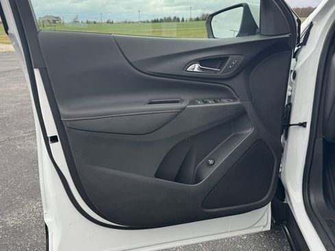Used 2024 Chevrolet Equinox RS image 9