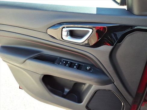 New 2026 Jeep Compass Trailhawk image 23