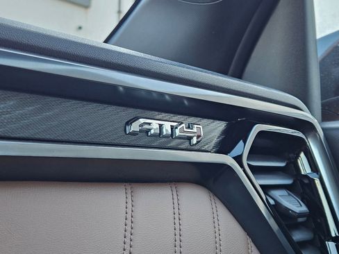 New 2026 GMC Canyon AT4 w/ AT4 Premium Package image 30