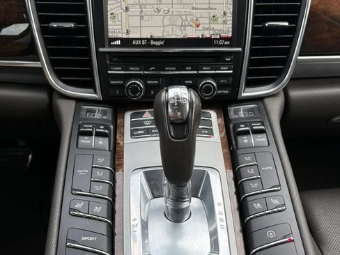 Used 2015 Porsche Panamera 4 AWD/4WD image 23