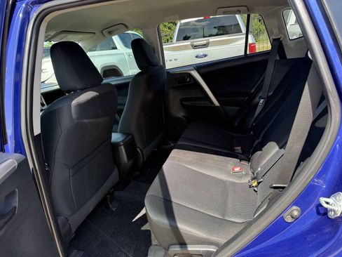 Used 2014 Toyota RAV4 LE FWD image 13