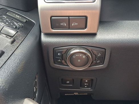Used 2022 Ford F350 Platinum AWD/4WD image 23