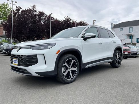 New 2026 Volkswagen Tiguan SE AWD/4WD image 4