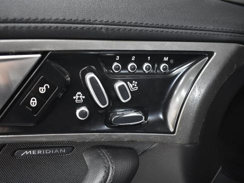 Used 2014 Jaguar F-TYPE image 31