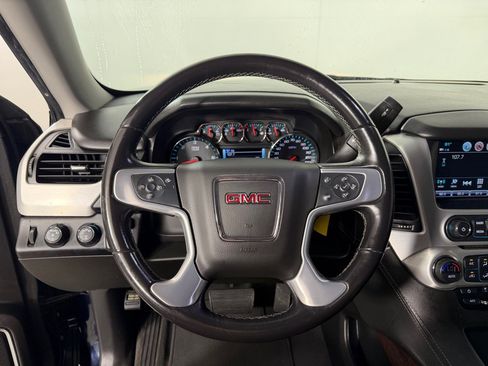 Used 2019 GMC Yukon XL SLE w/ SLE Value Package AWD/4WD image 14