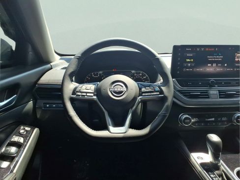 Certified 2025 Nissan Altima 2.5 SL FWD image 15