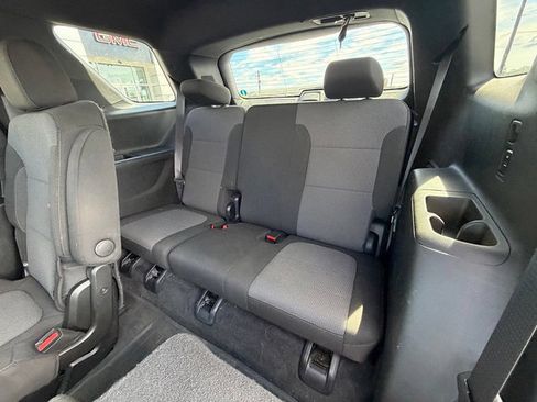 Used 2023 Chevrolet Traverse LT w/ LPO, Floor Liner Package AWD/4WD image 15