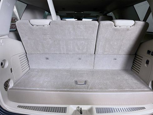 Used 2020 Cadillac Escalade Luxury image 28