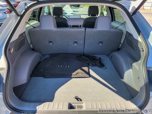 Used 2024 Hyundai Ioniq 5 SEL image 28