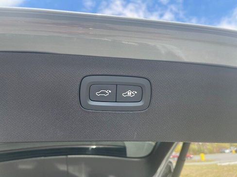 Used 2025 Volvo XC90 B6 Plus AWD/4WD image 9