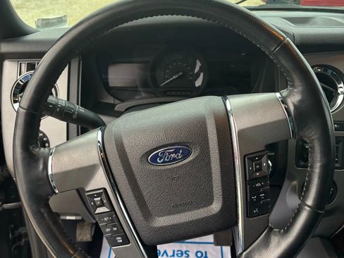 Used 2015 Ford Expedition Platinum image 12