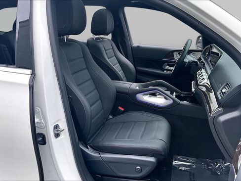 Certified 2026 Mercedes-Benz GLS 450 4MATIC image 8