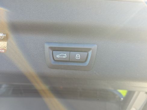 Used 2025 BMW X1 xDrive28i w/ M Sport Package image 9