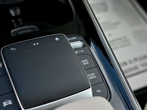 Used 2022 Mercedes-Benz GLA 250 image 26