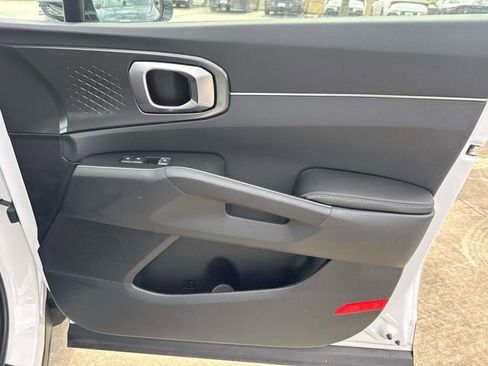 New 2026 Kia Sorento LX FWD image 18