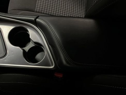 Used 2021 Dodge Challenger SXT image 18