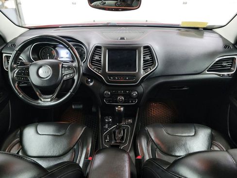 Used 2019 Jeep Cherokee Trailhawk AWD/4WD image 16