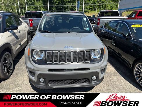 Used 2022 Jeep Renegade Latitude AWD/4WD image 6