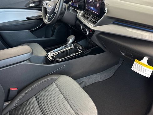 New 2026 Chevrolet Trax LT w/ Driver Confidence Package FWD image 16